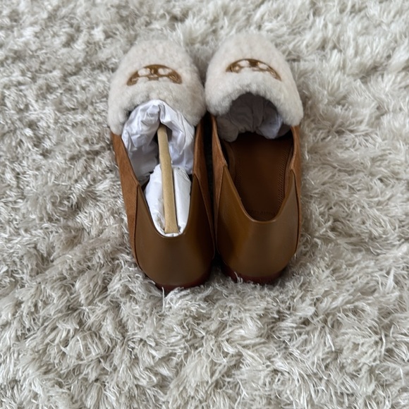 ✨NEW✨Tory Burch Brown and Cream Cozy Flats with Sherpa-size6 - Picture 4 of 8